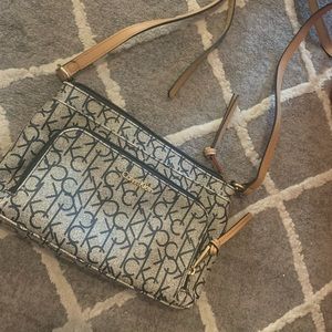 Calvin Klein crossbody. Barely used great condition